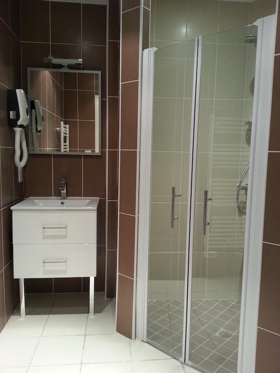 Hotel L'enclos Du Puy-mary Clermont-Ferrand